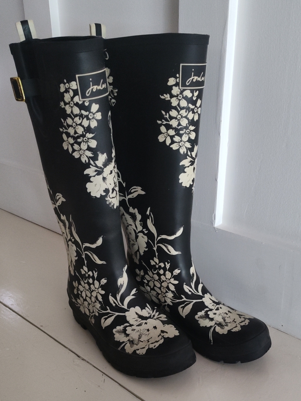 Joules Women's Black & Cream Welly Floral Print Rubber Rain Boots | Sz US 9